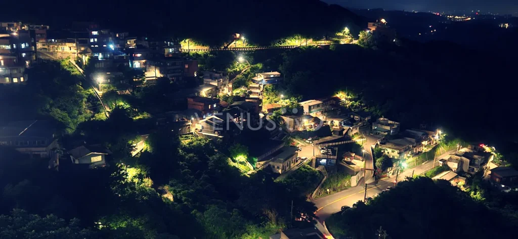 走進九份十三層遺址