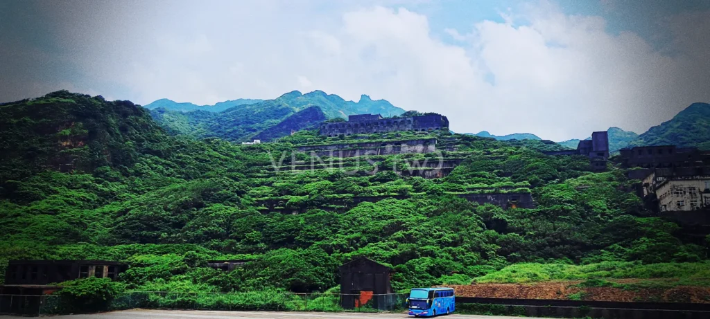 走進九份十三層遺址